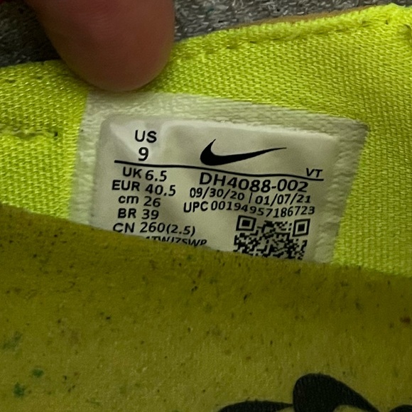 Women’s Nike Air VaporMax 2021 fly knit ‘neon. DH4089-022. Size 9 - Picture 8 of 10